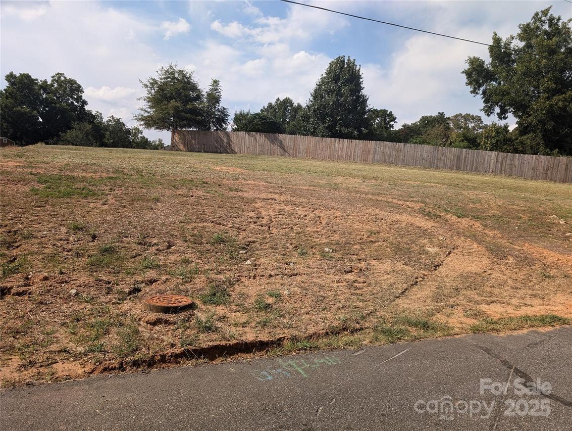 804 Evergreen Ave., Kannapolis, NC 28081
