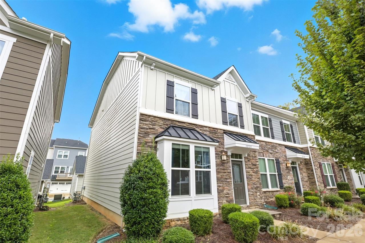 12725 Glowing Peak Rd., Huntersville, NC 28078