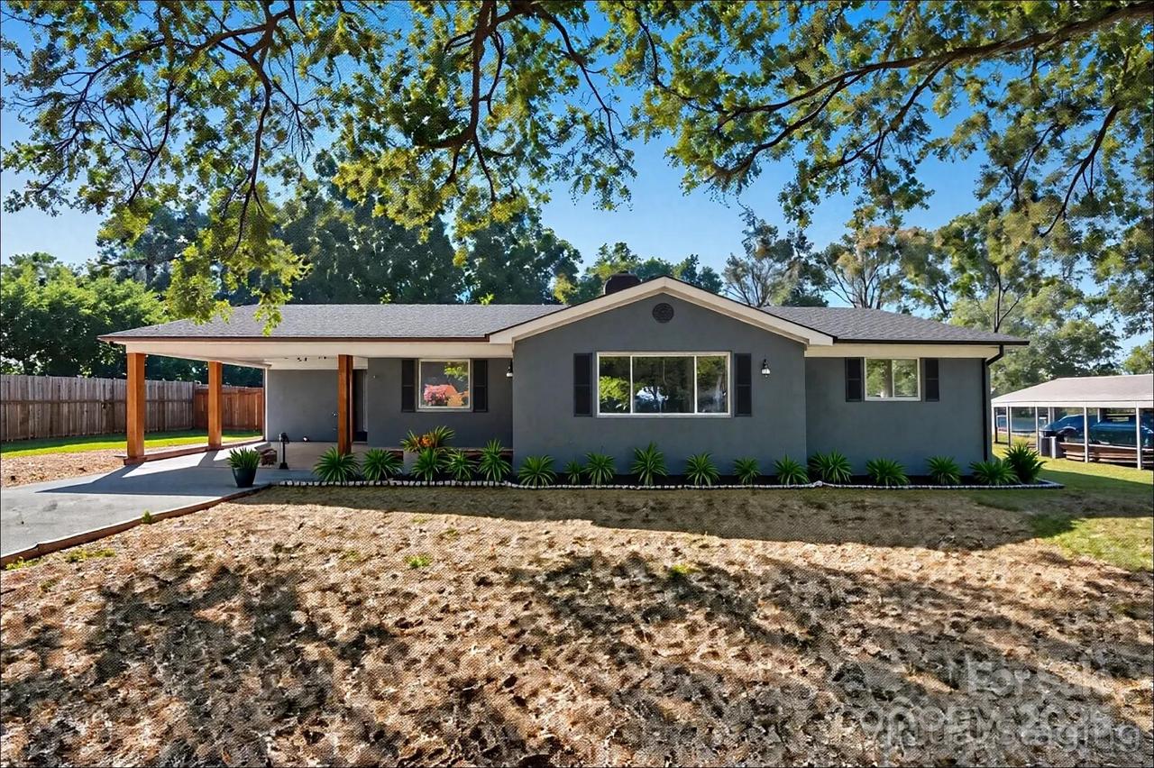 3916 Arvin Dr., Charlotte, NC 28269
