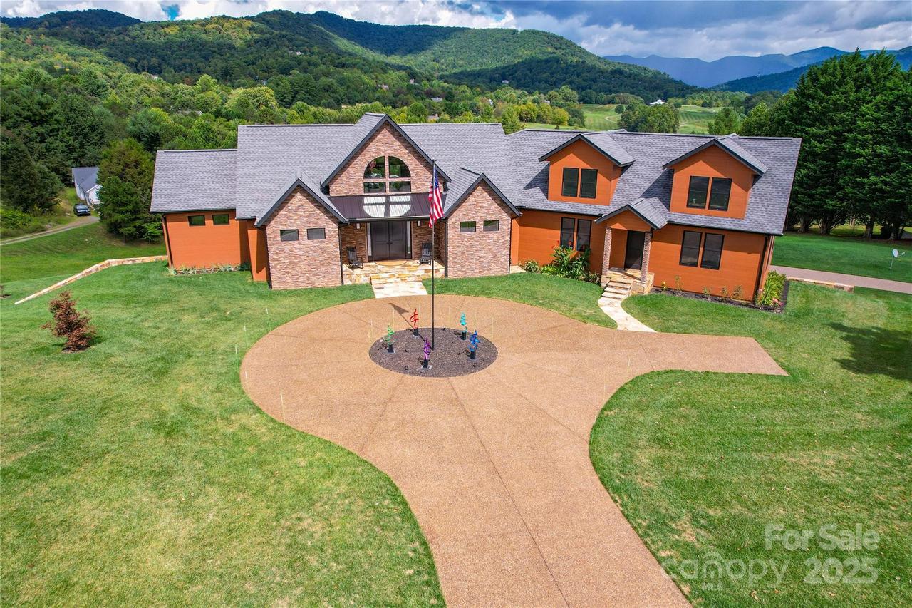 57 Union Chapel Rd., Weaverville, NC 28787