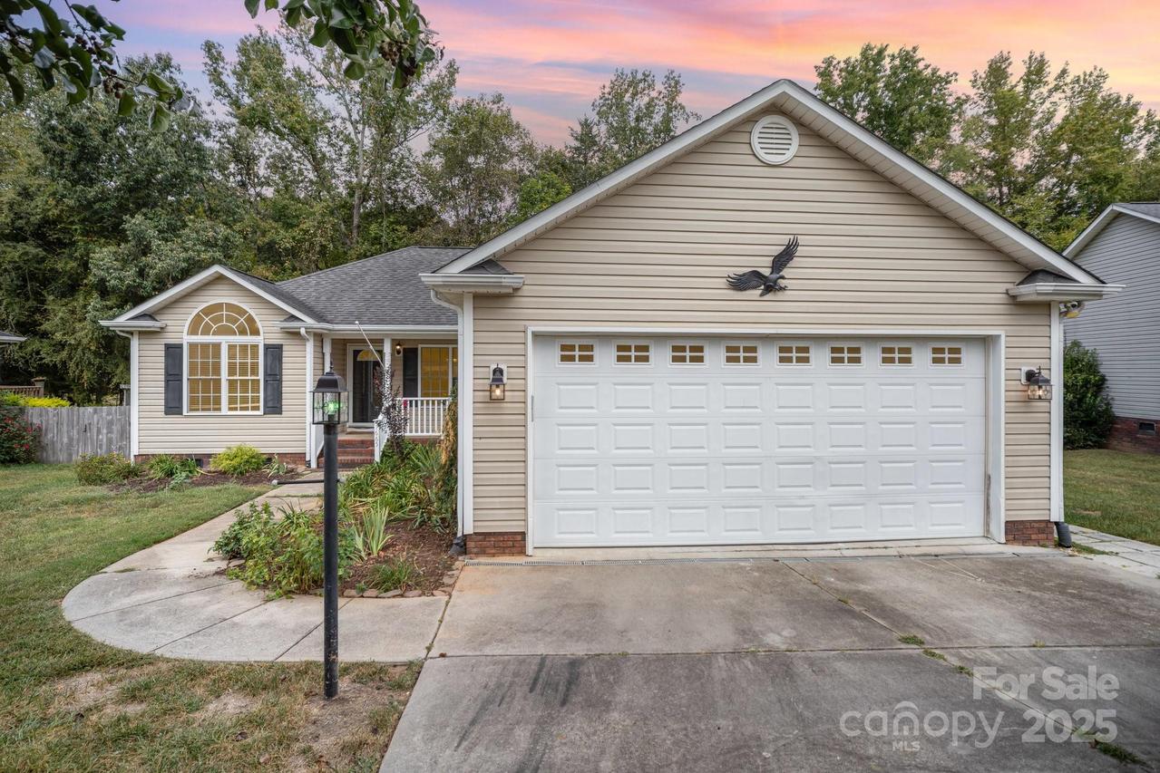 1665 Red Bird Cir., Concord, NC 28025