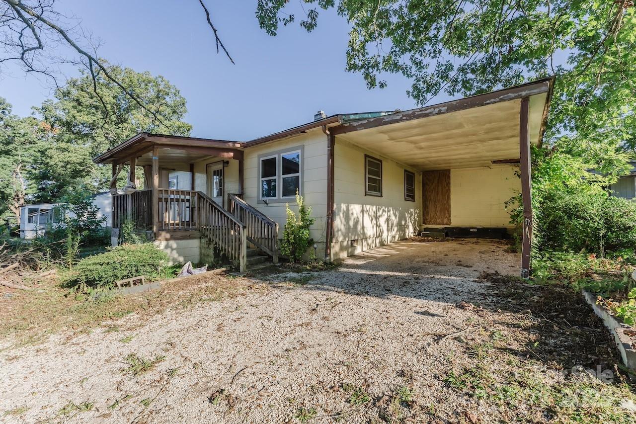 45 Freeborn Ln., Hendersonville, NC 28792