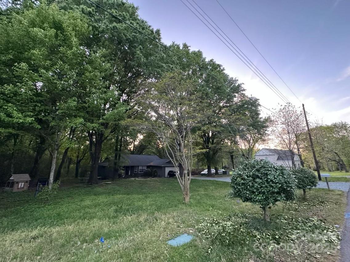 11501 Abernathy Rd., Charlotte, NC 28216