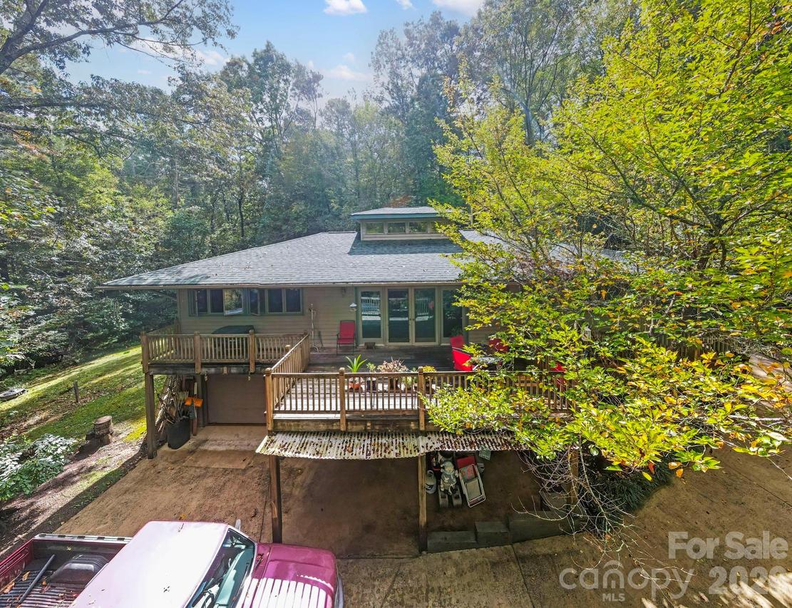 428 Lakeland Dr., Pisgah Forest, NC 28768