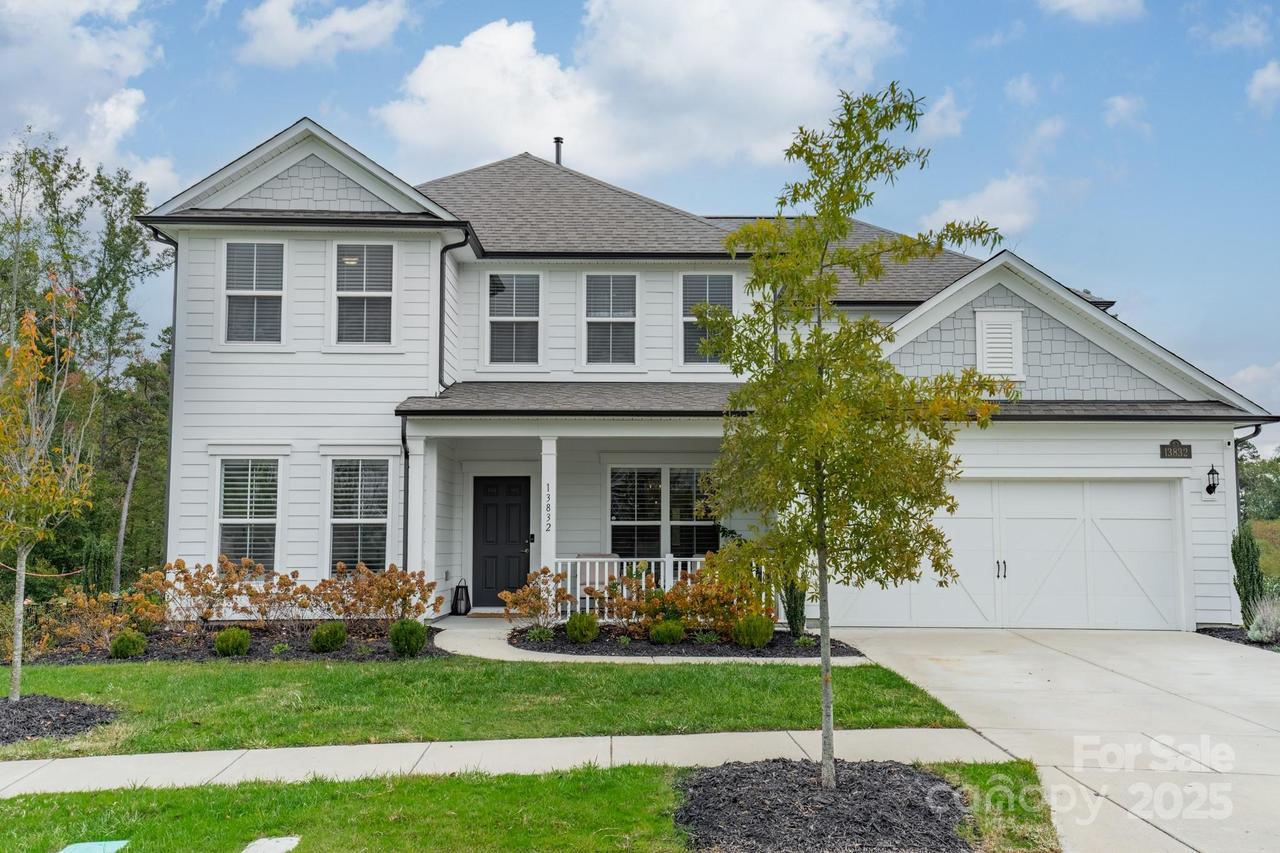 13832 Water Terrace Dr., Huntersville, NC 28078