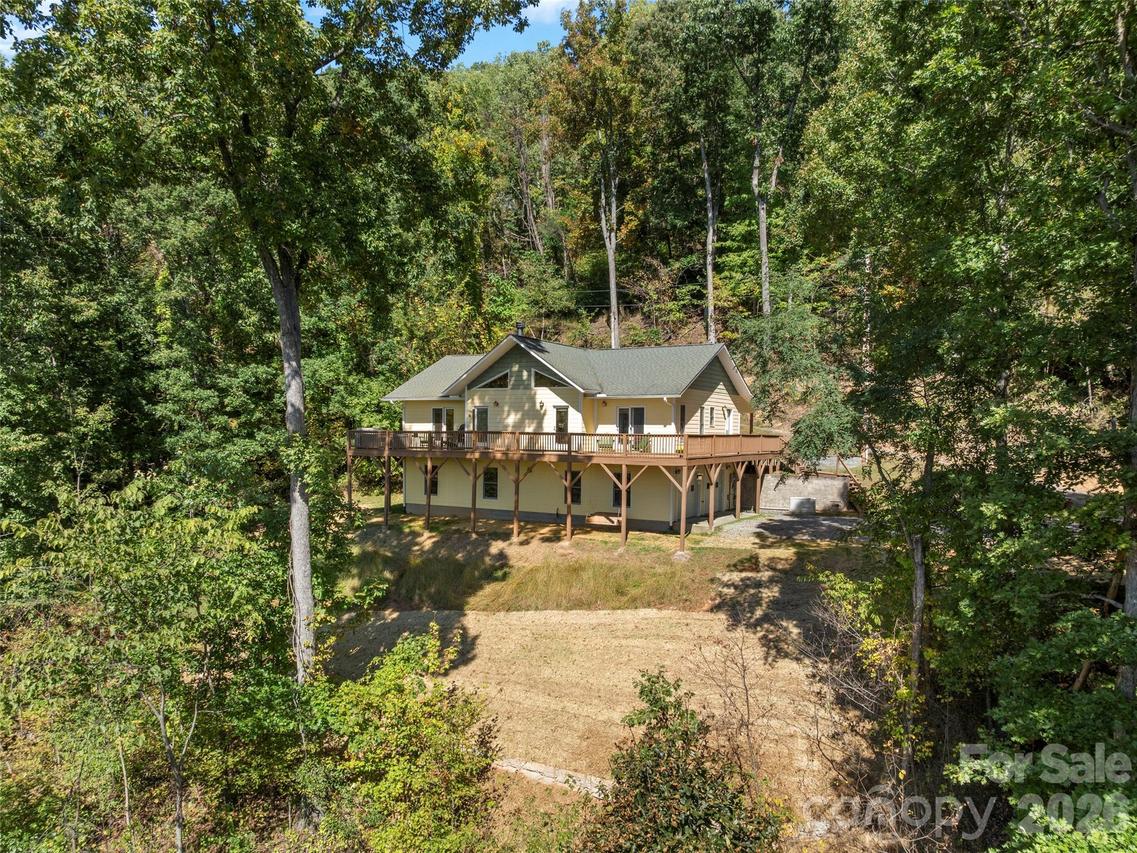 88 Brown Bear Way, Waynesville, NC 28786