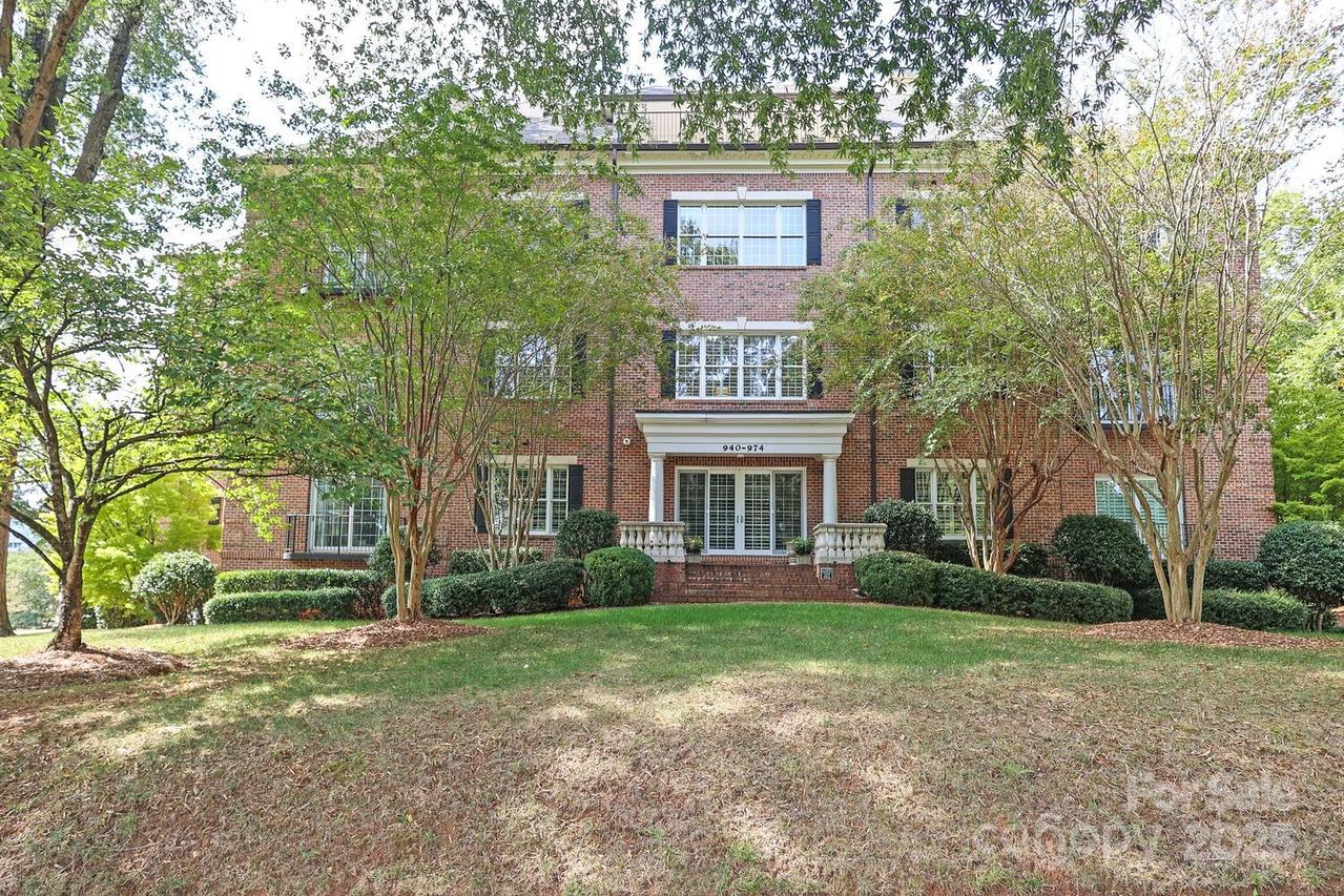 956 Queens Rd., Charlotte, NC 28207