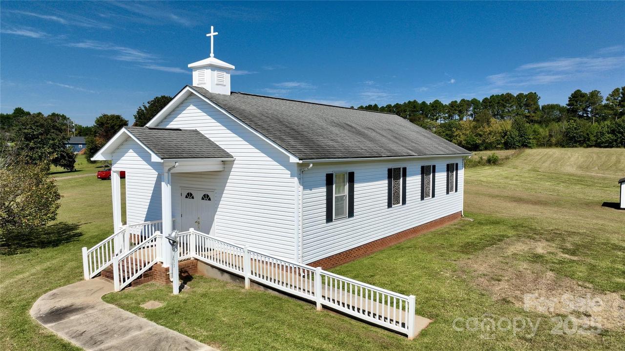 133 Bluegill Ln., Statesville, NC 28625