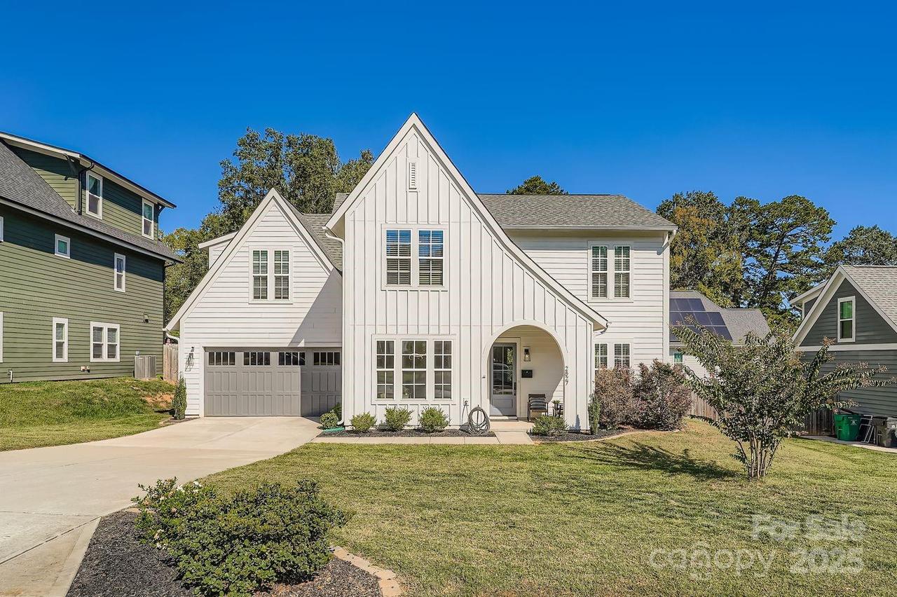 2827 Springway Dr., Charlotte, NC 28205