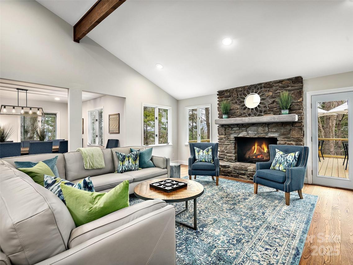 46 Wilderness Rd., Asheville, NC 28804