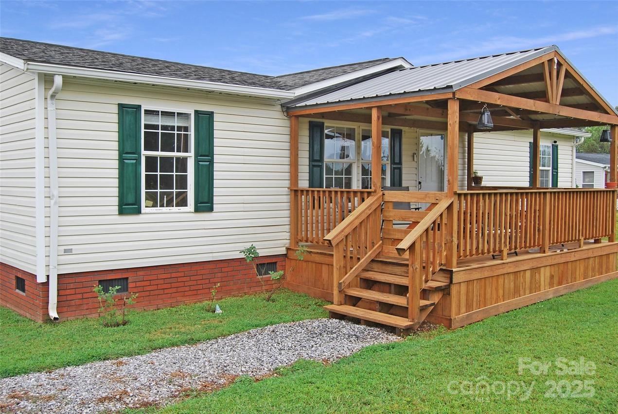 107 Daisy Field Ct. #7, Harmony, NC 28634