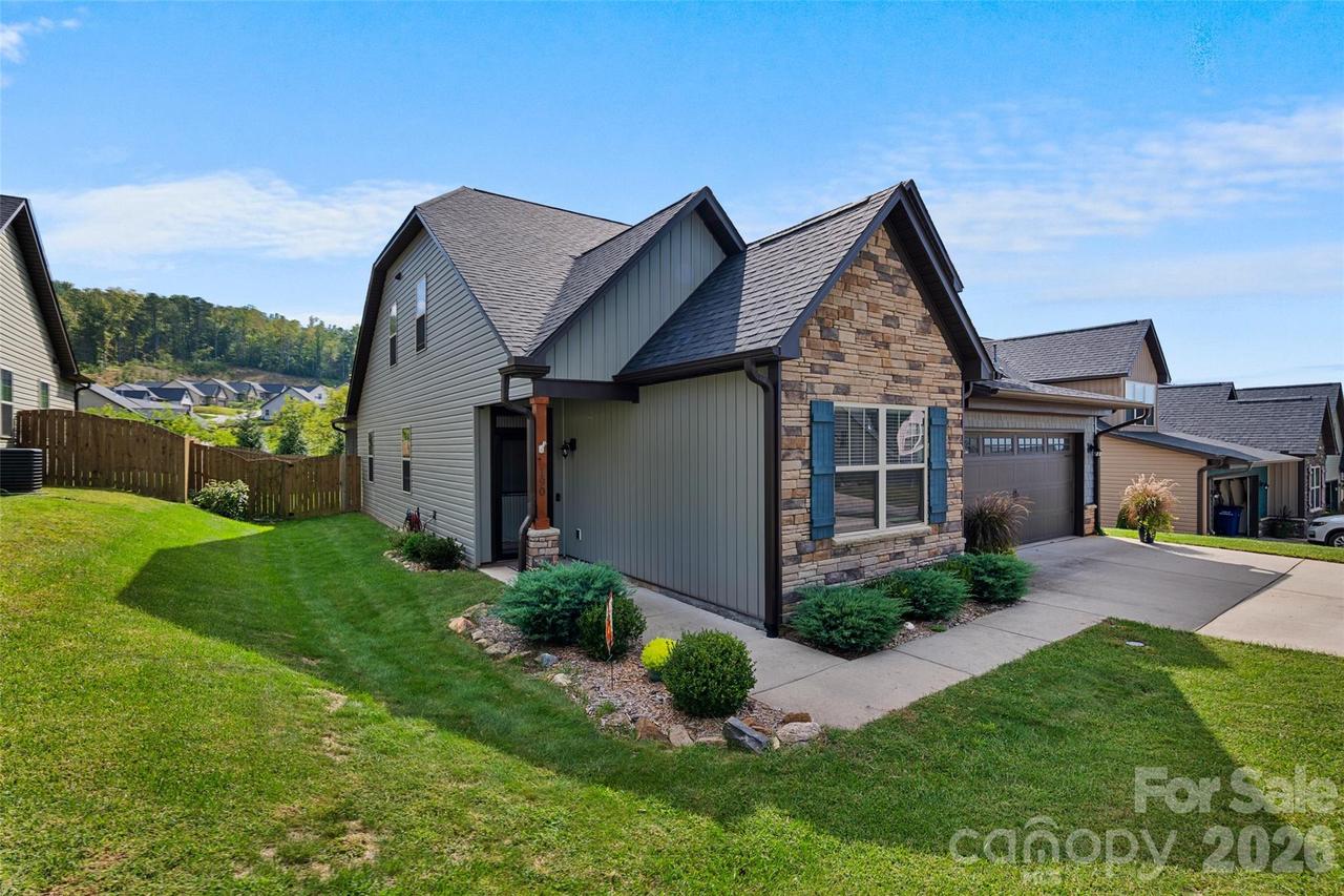 190 Water Leaf Dr., Weaverville, NC 28787