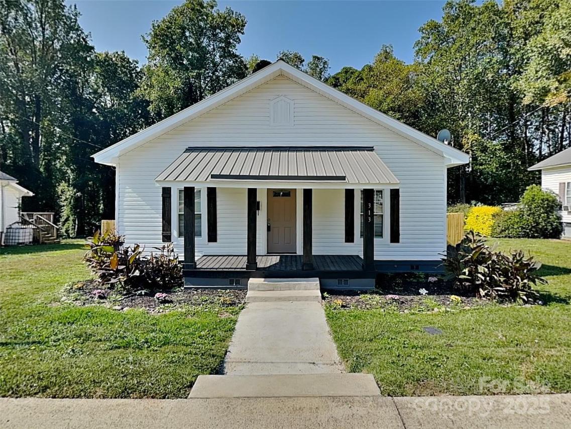 313 Bruce Ave., Mooresville, NC 28115