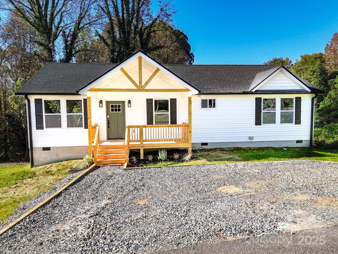 22 Hoyle St., Marion, NC 28752