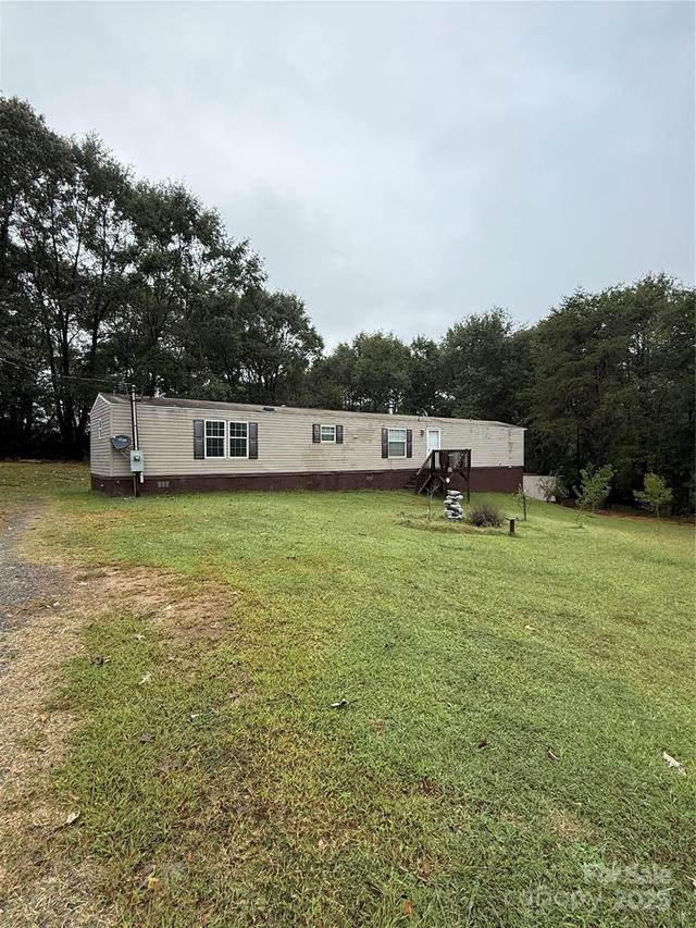 223 Green Acres Rd., Mooresboro, NC 28114