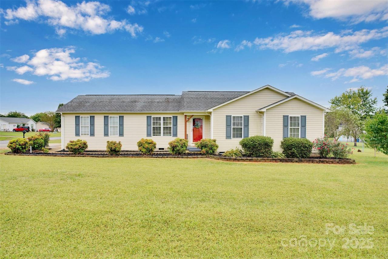 2063 Rocketts Way, Newton, NC 28658