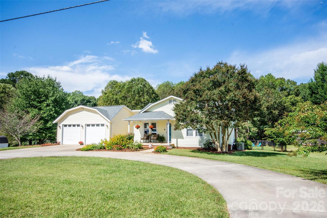 587 Jane Sowers Rd., Statesville, NC 28625