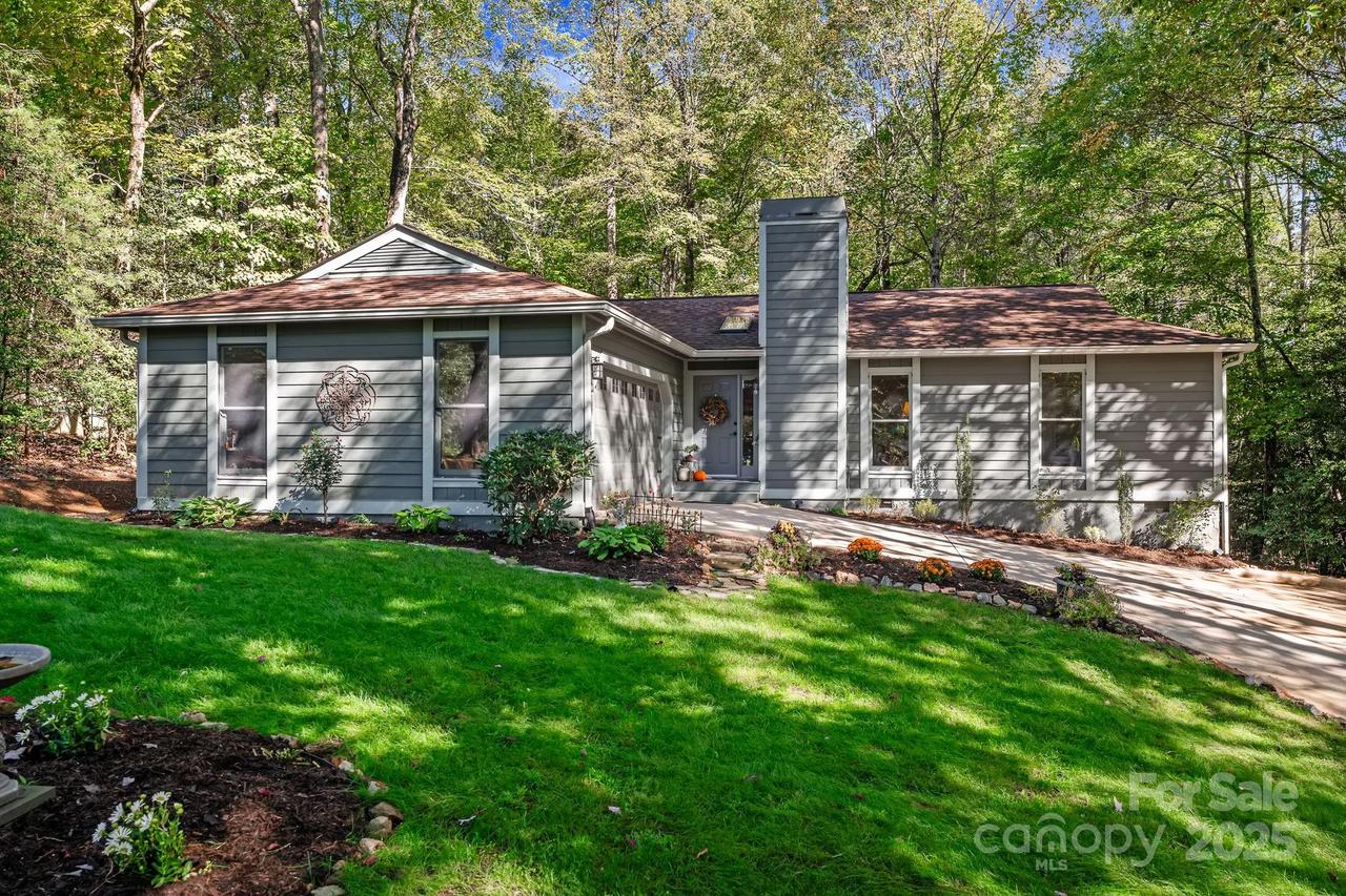 39 Pine Ridge Tr., Arden, NC 28704