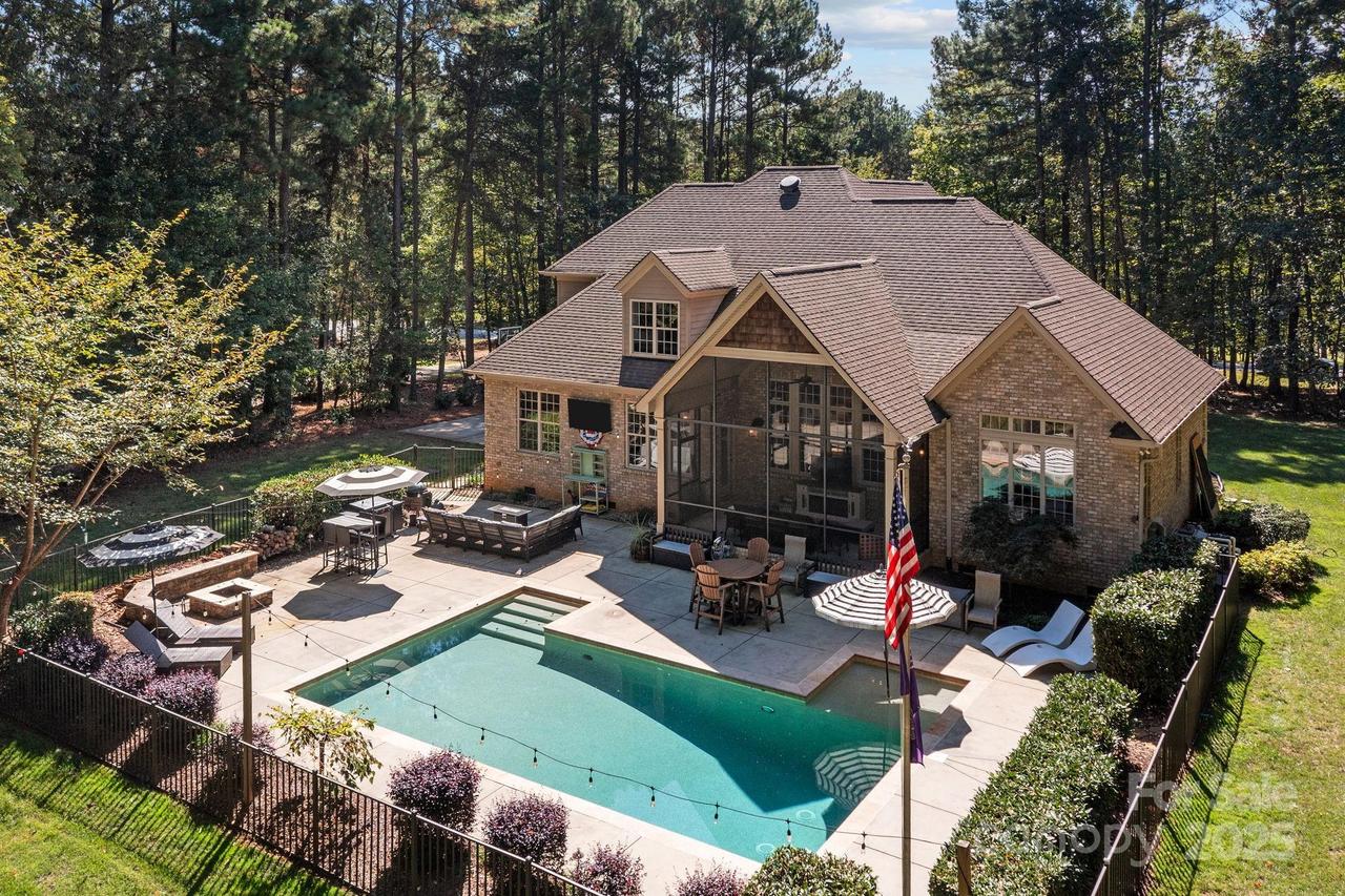7274 James Ct., Denver, NC 28037