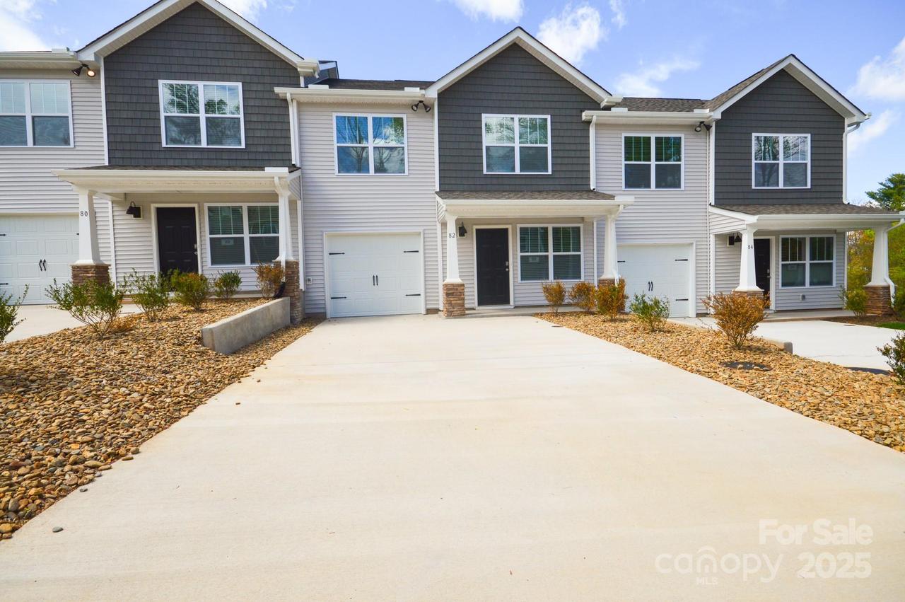 82 Cain Hollow Way, Asheville, NC 28806