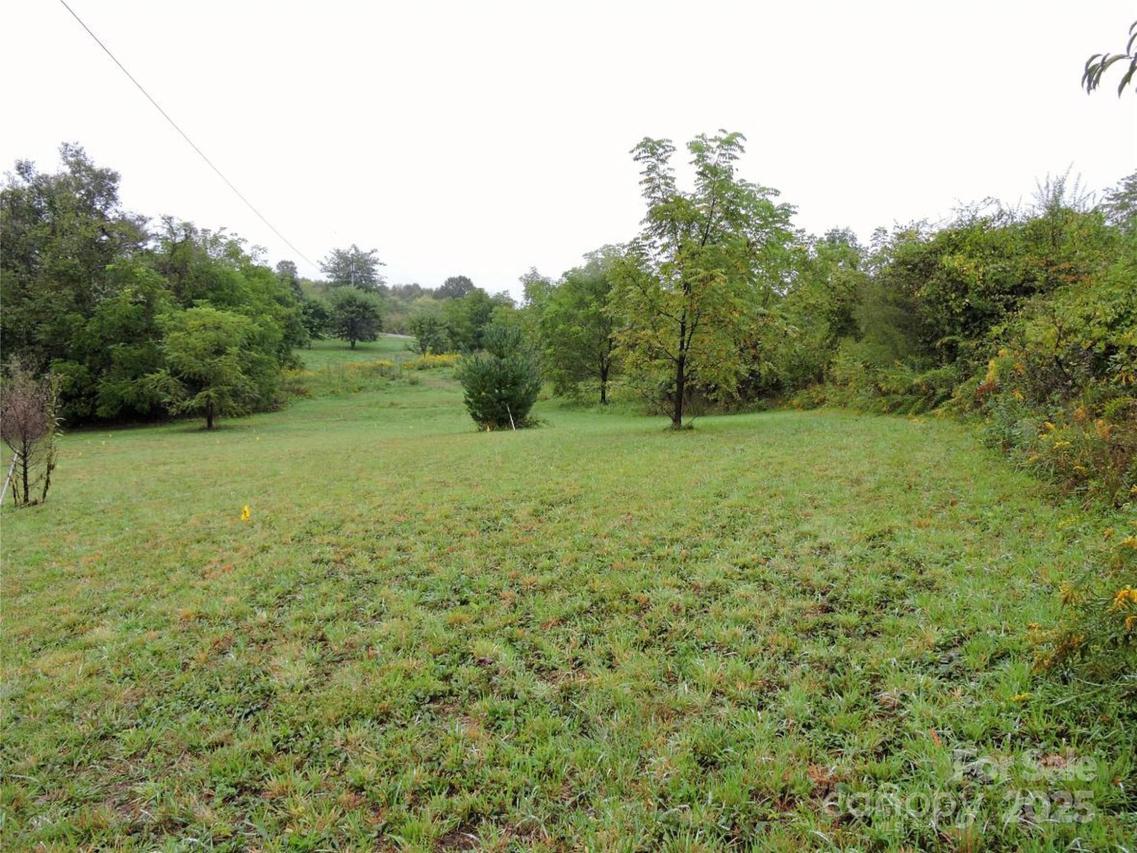 999 Eade Rd., Etowah, NC 28729