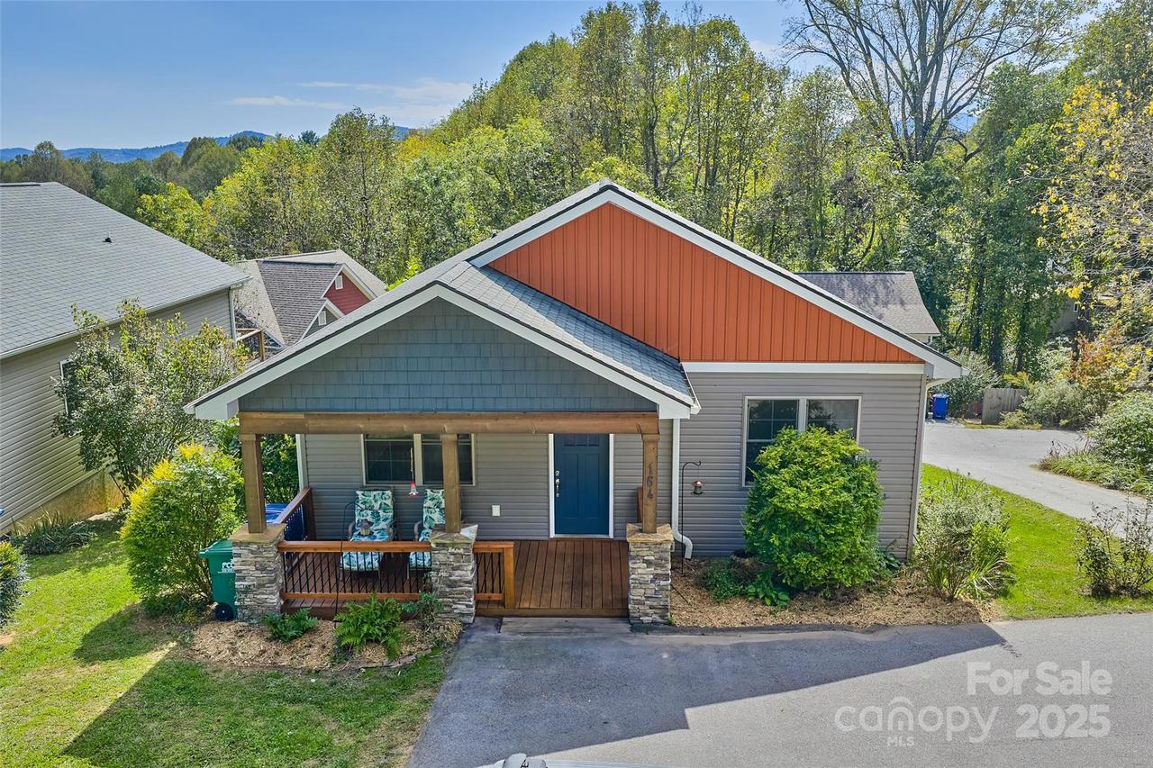 164 Pisgah View Rd., Asheville, NC 28806