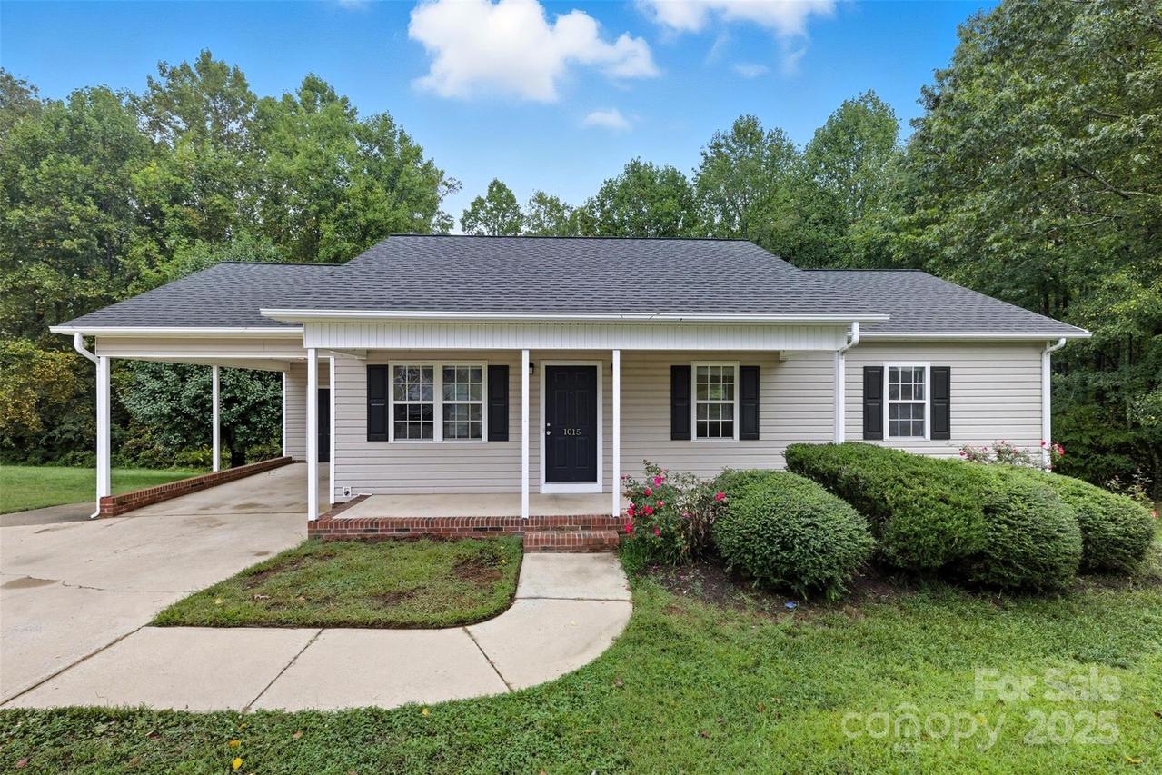 1015 E Academy St., Cherryville, NC 28021