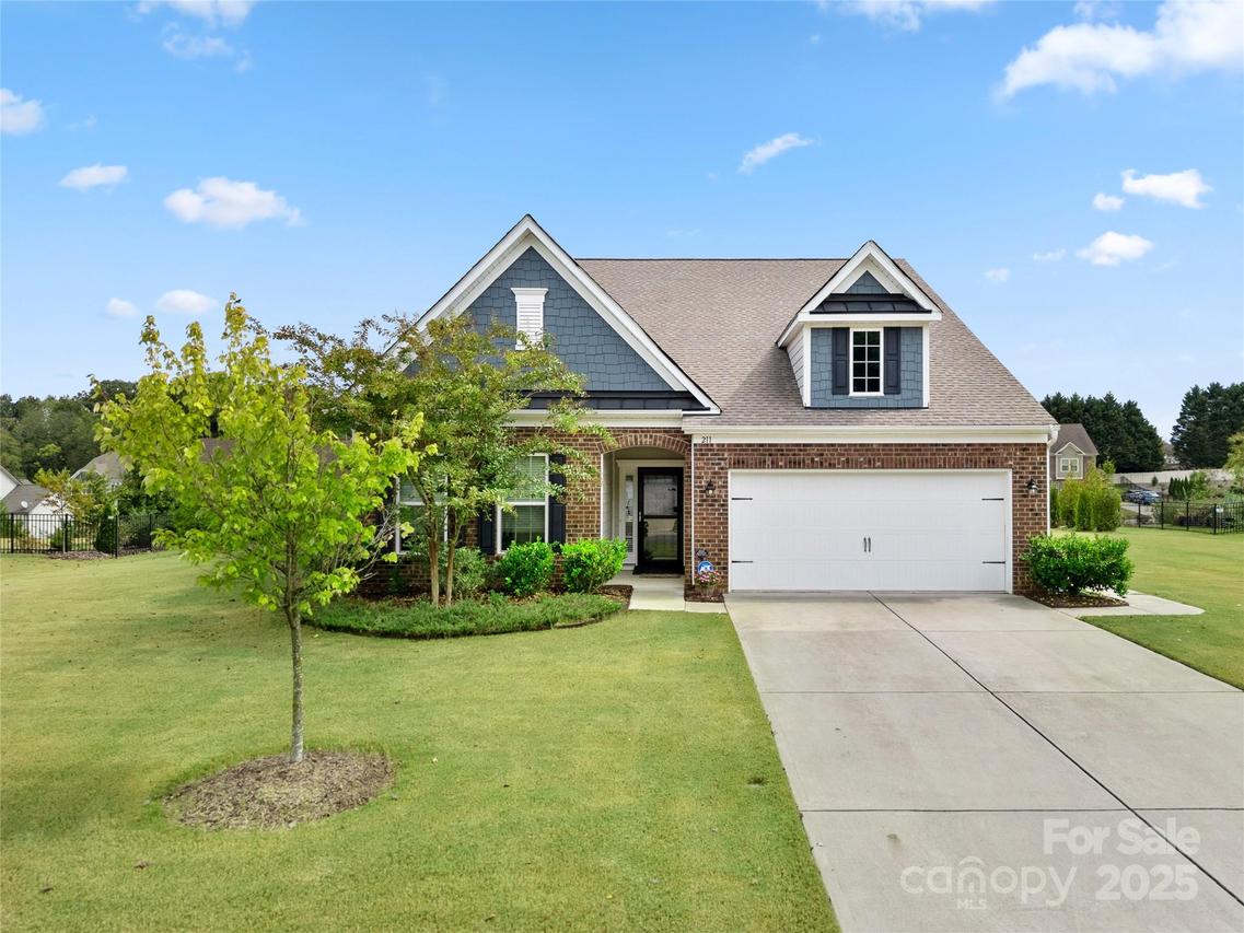 211 Samuel St., Matthews, NC 28104