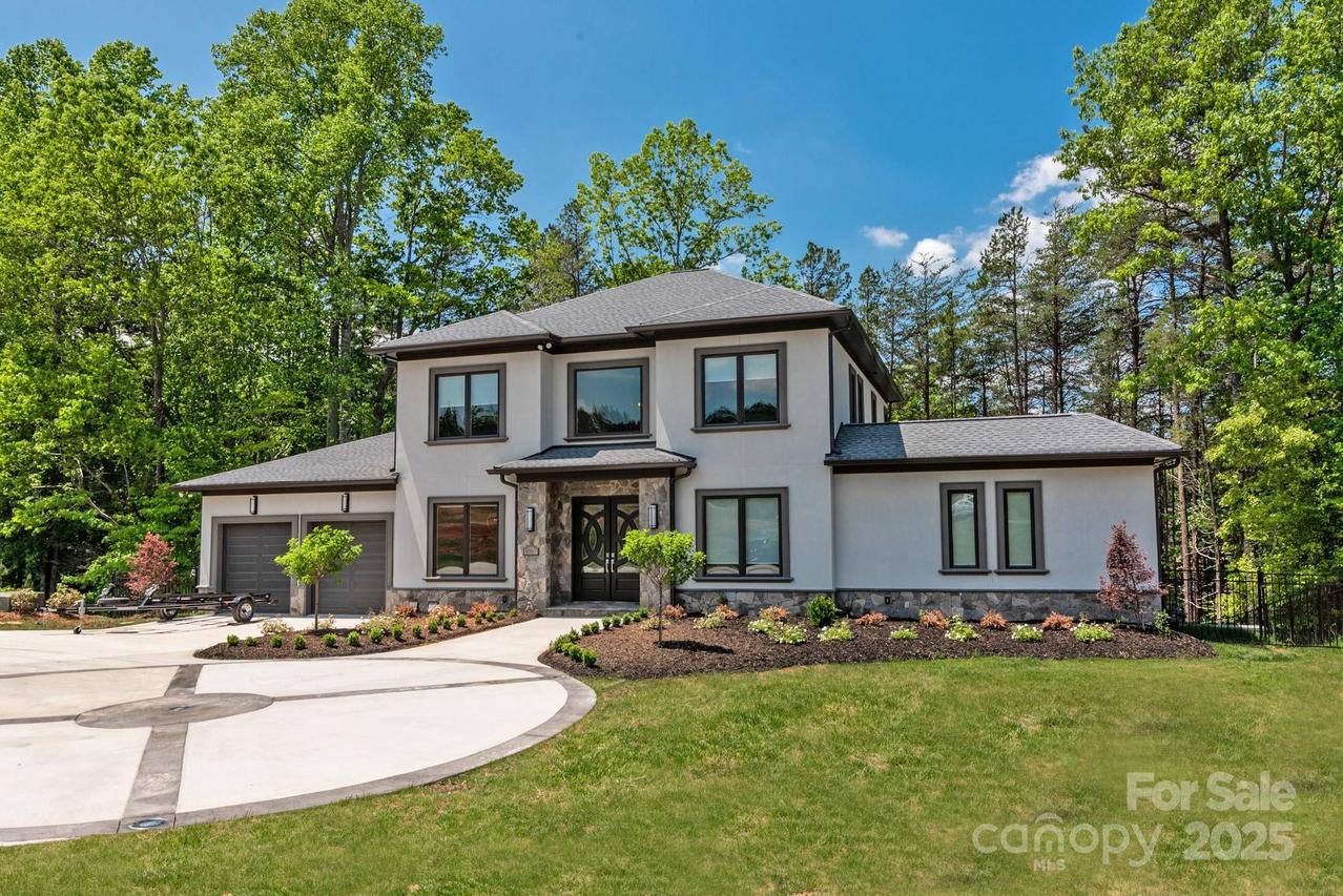 4067 Rivendell Rd., Denver, NC 28037