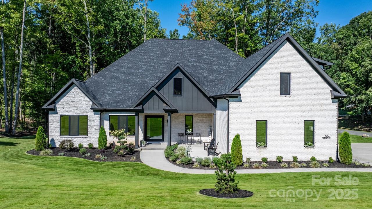 8527 Fieldstone Dr., Terrell, NC 28682