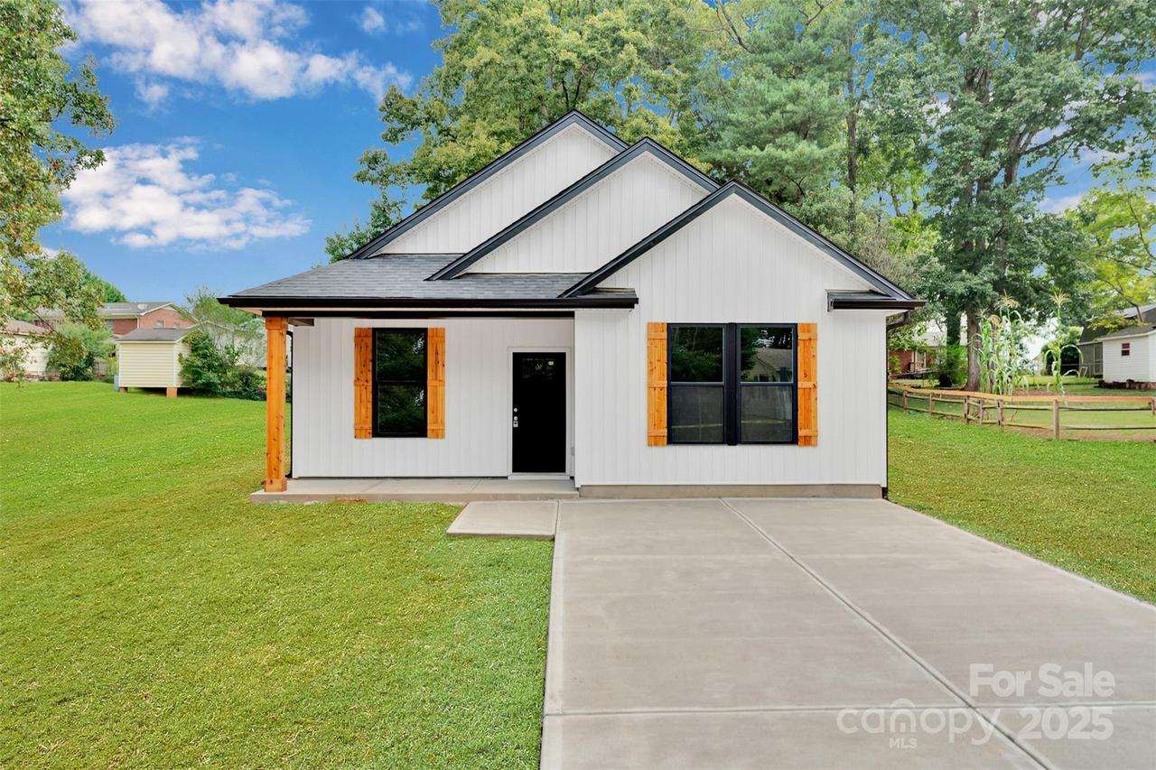 218 Bright Ave., Bessemer City, NC 28016