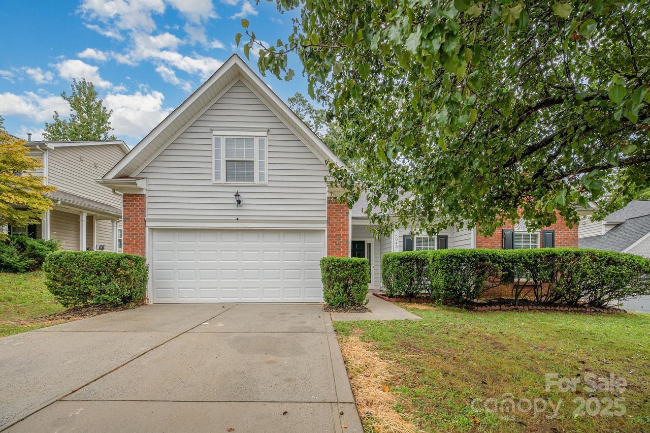 6043 Shining Oak Ln., Charlotte, NC 28269