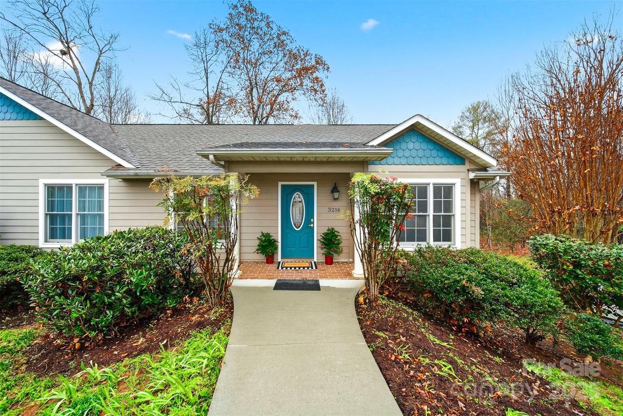 3216 Robert Clontz Pl., Granite Falls, NC 28630