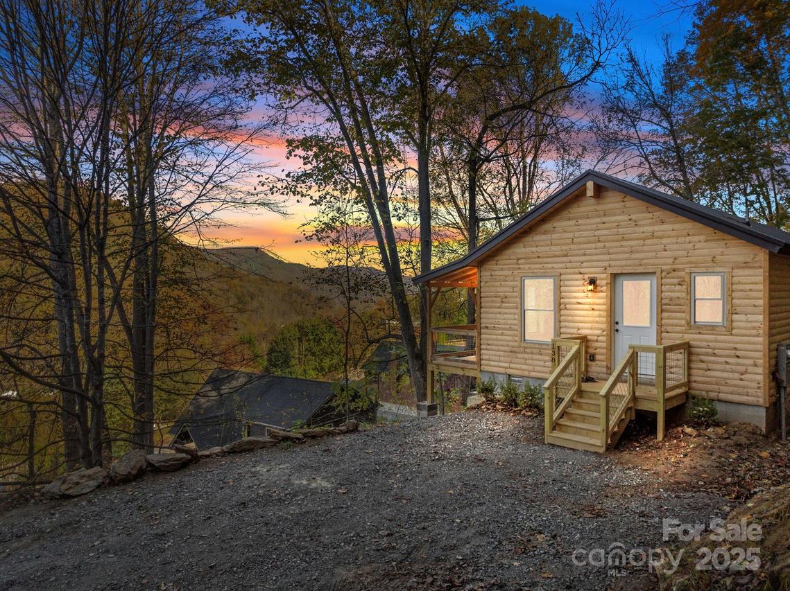 138 Tanner Tr., Waynesville, NC 28785