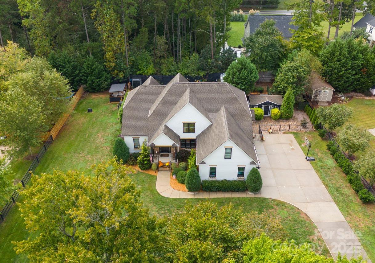 257 Woodstream Cir., Mooresville, NC 28117