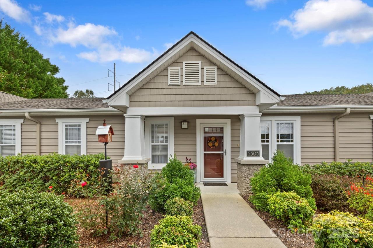 5303 Wood Duck Way, Hendersonville, NC 28792