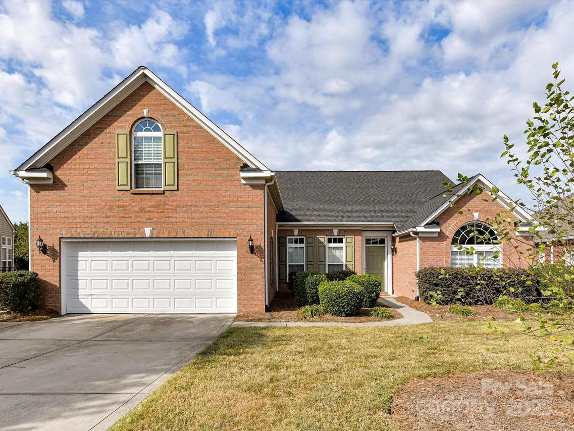 215 Wood Lake Dr., Monroe, NC 28110