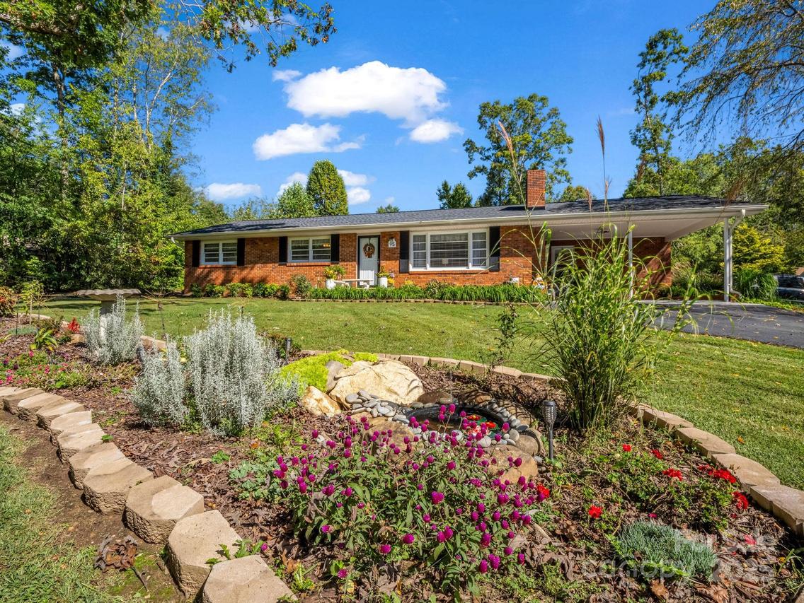 95 Pensacola Ave., Arden, NC 28704