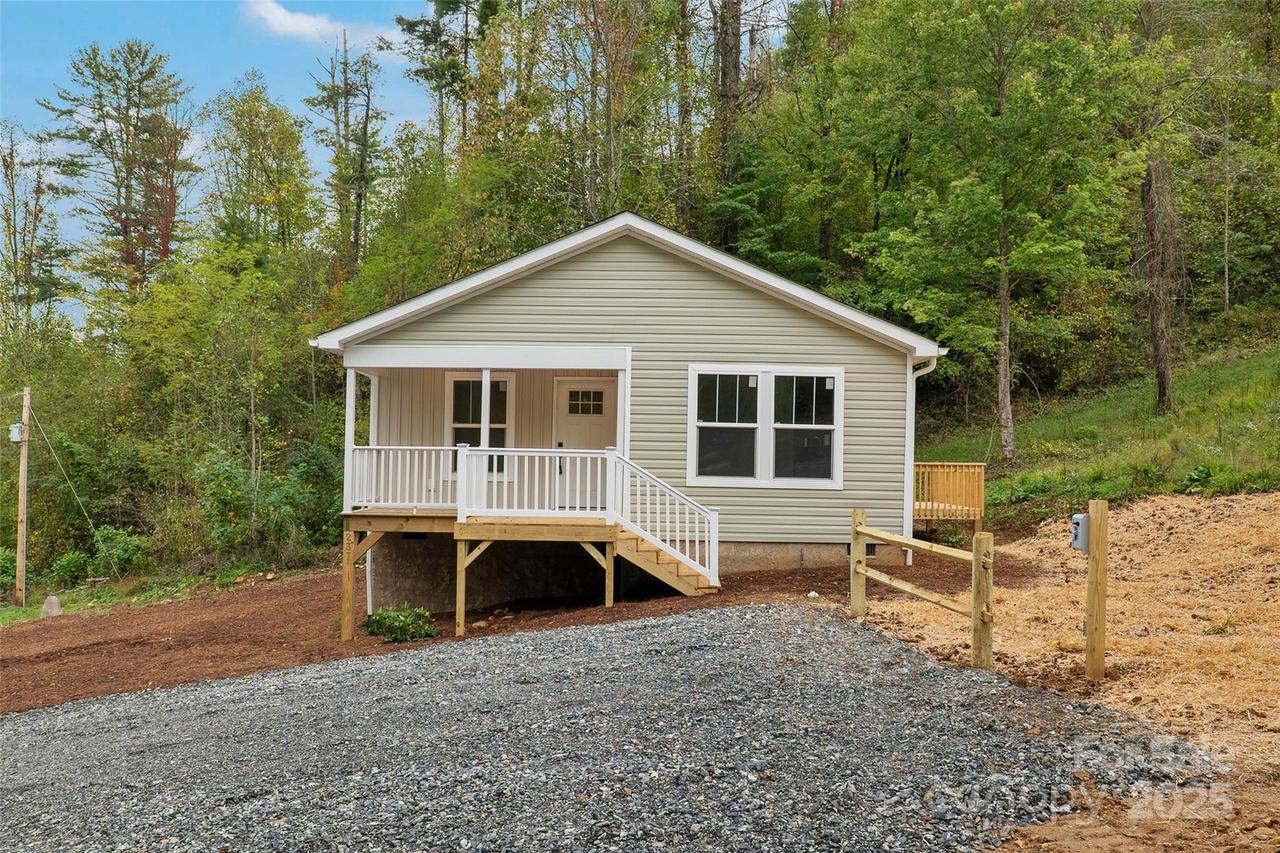 237 Hickory Nut Ridge Rd. #10, Burnsville, NC 28714