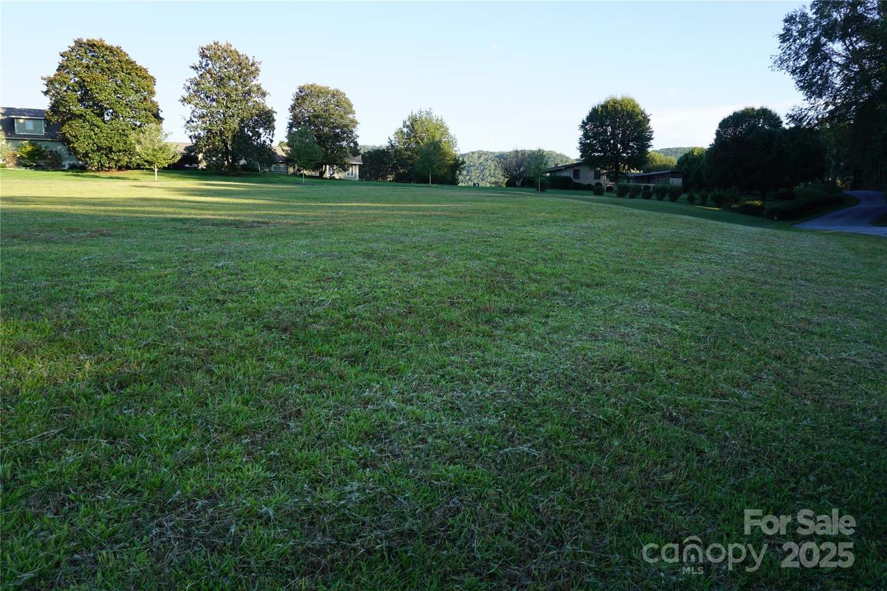 2250 Cedar Rock Estates Dr., Lenoir, NC 28645