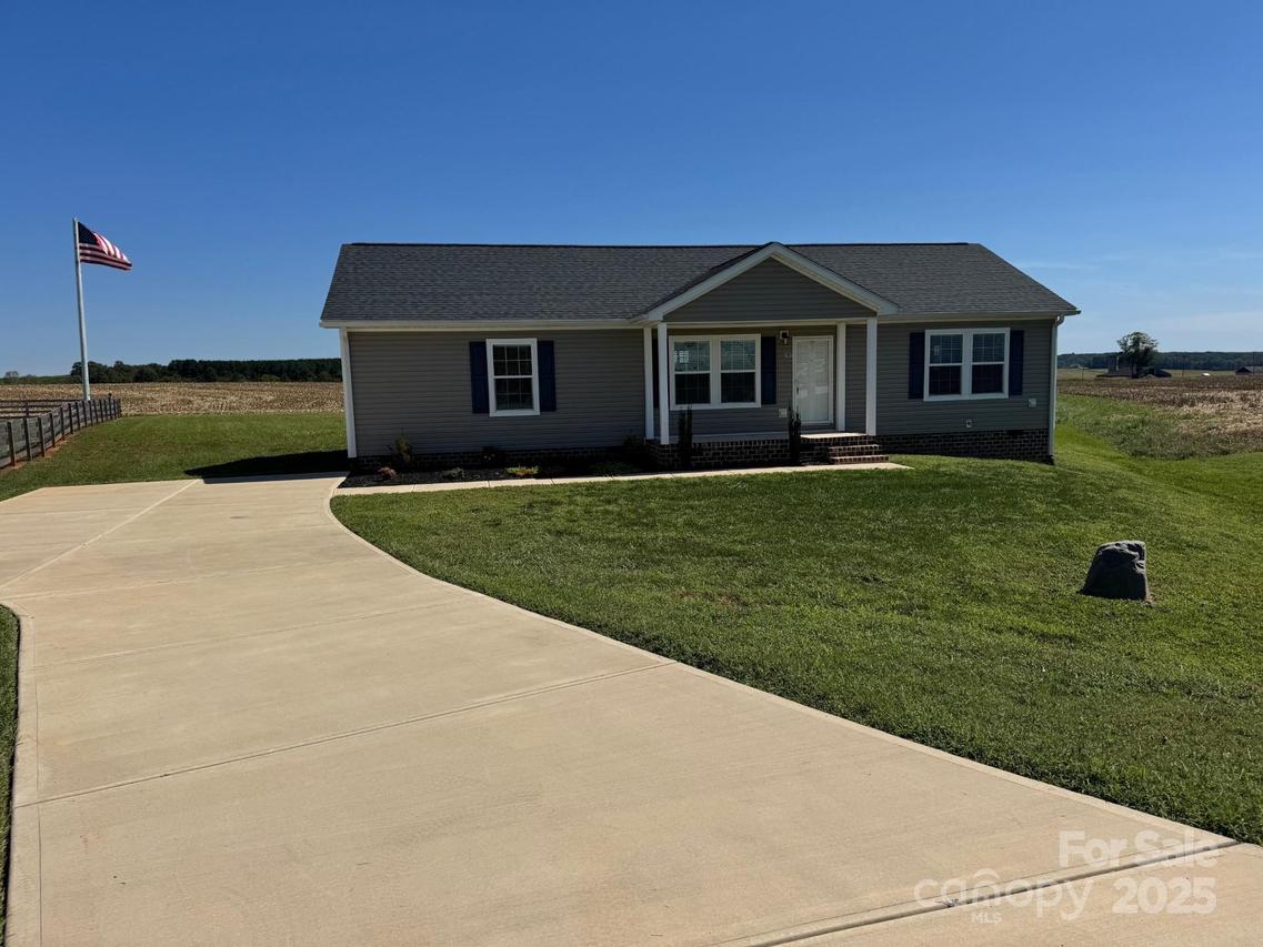 197 Burleson Point, Woodleaf, NC 27054