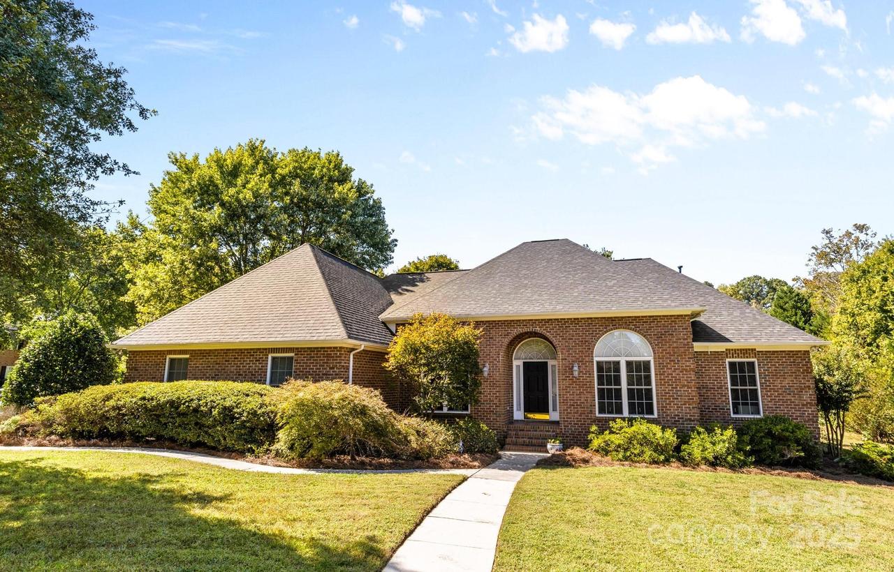 1337 Braeburn Rd., Concord, NC 28027