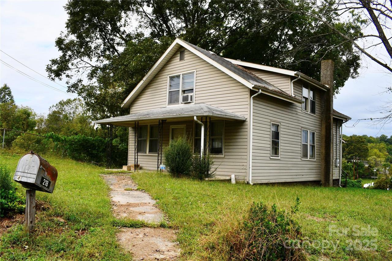 218 Hudgins St., Marion, NC 28752
