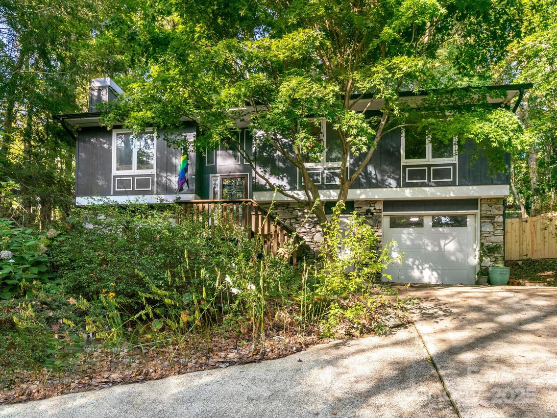 18 Mayfair Pl., Arden, NC 28704