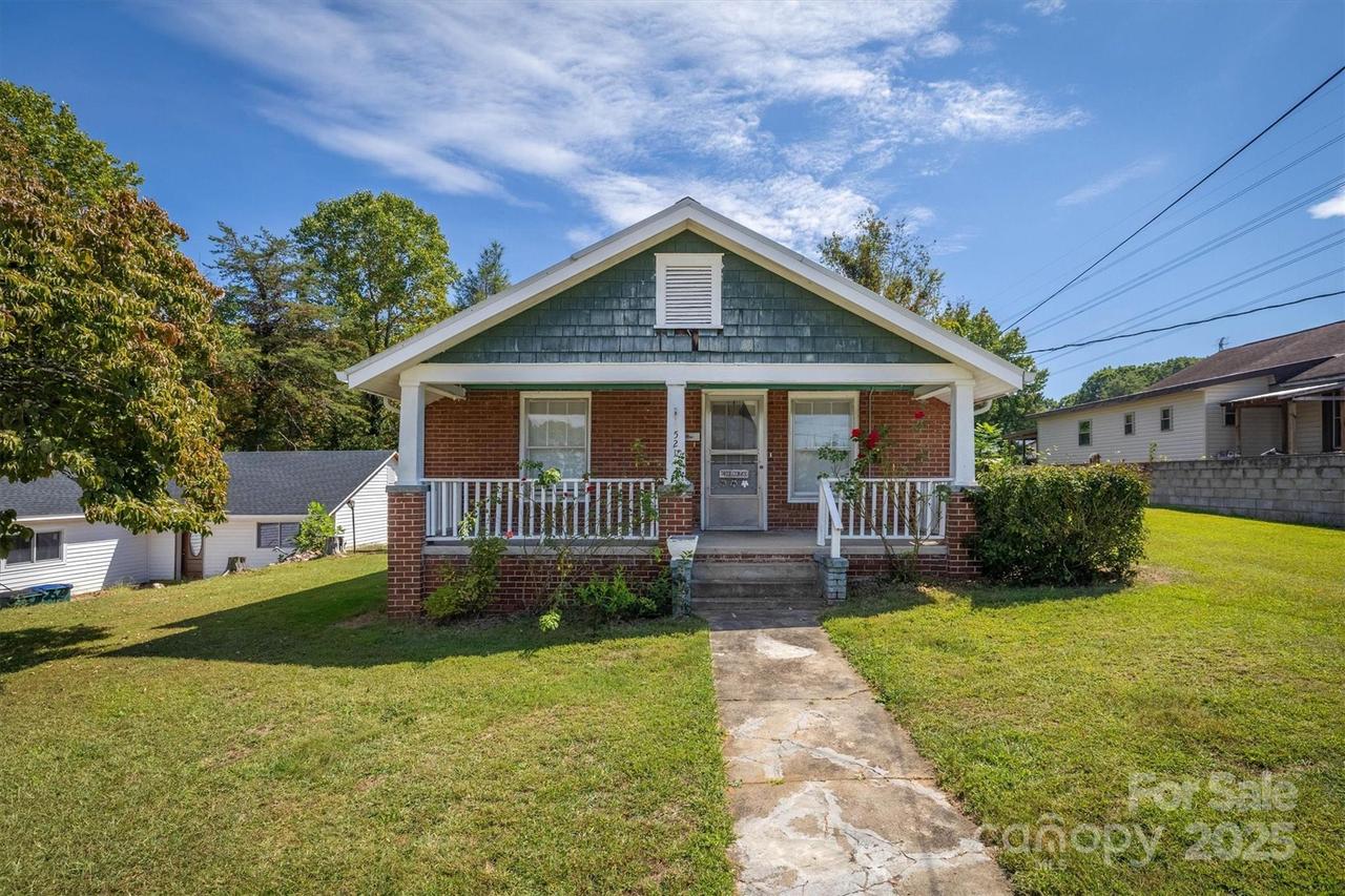 521 Praley St., Valdese, NC 28690