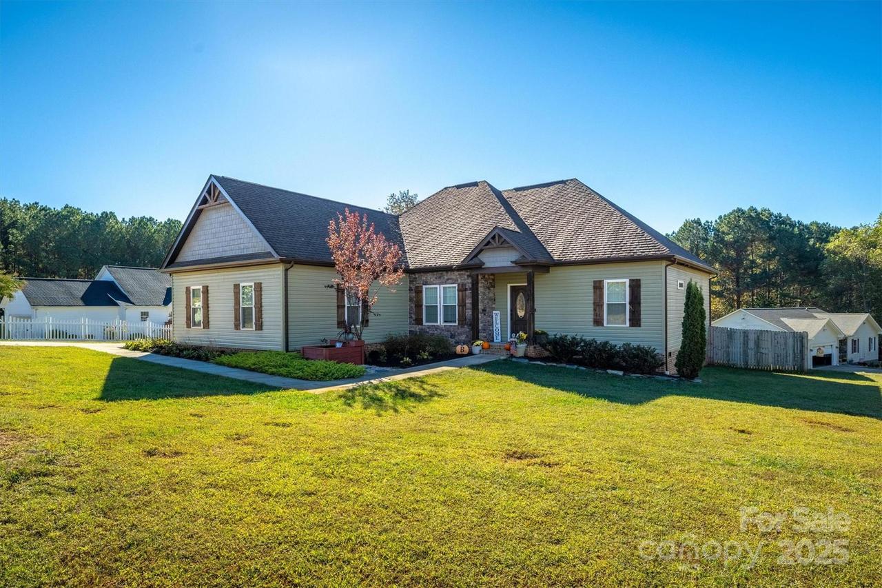 5675 Gunpowder Rd., Granite Falls, NC 28630