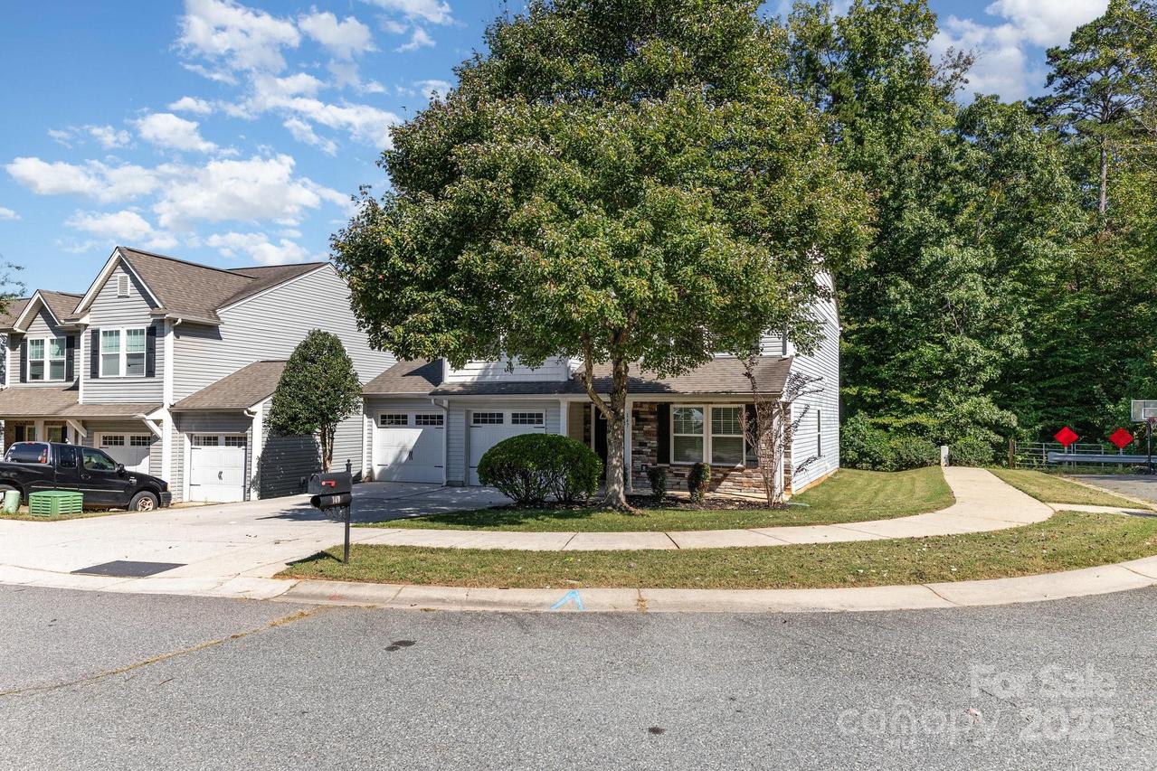 147 Collenton Ln., Mooresville, NC 28115