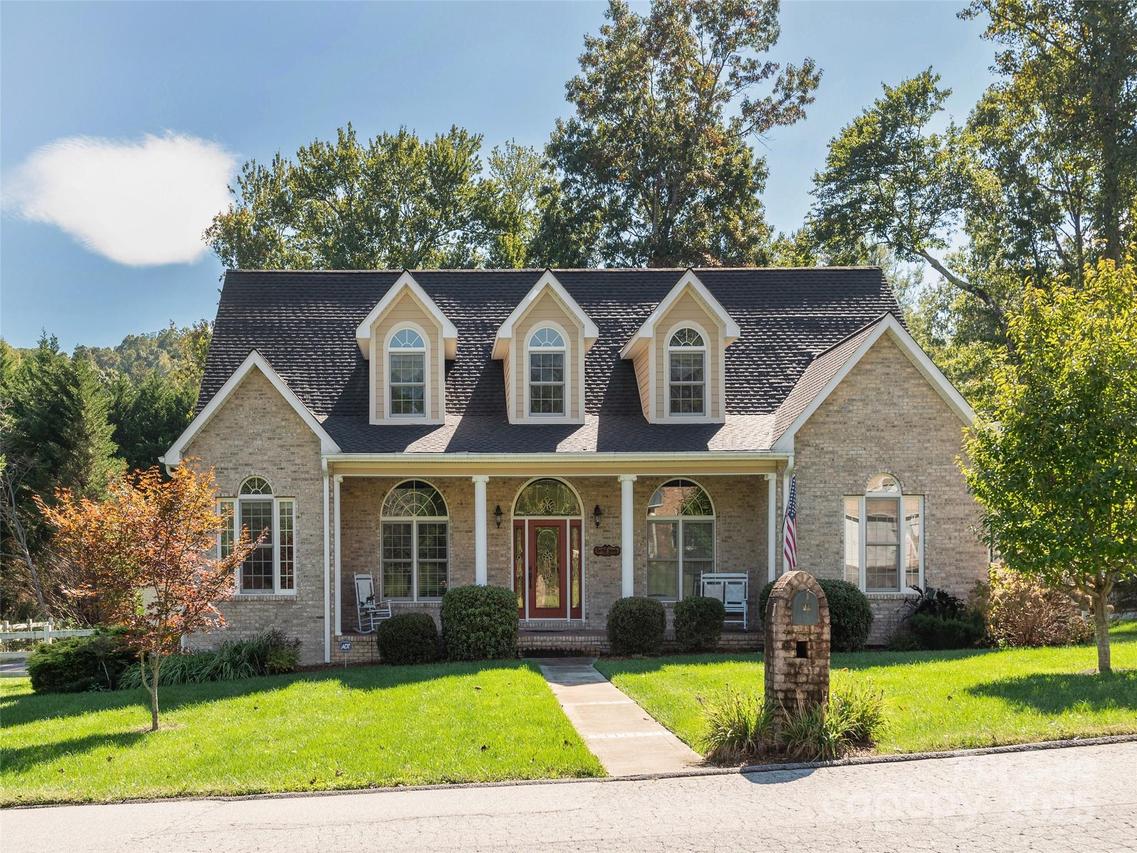 11 Nathan Ct., Fletcher, NC 28732