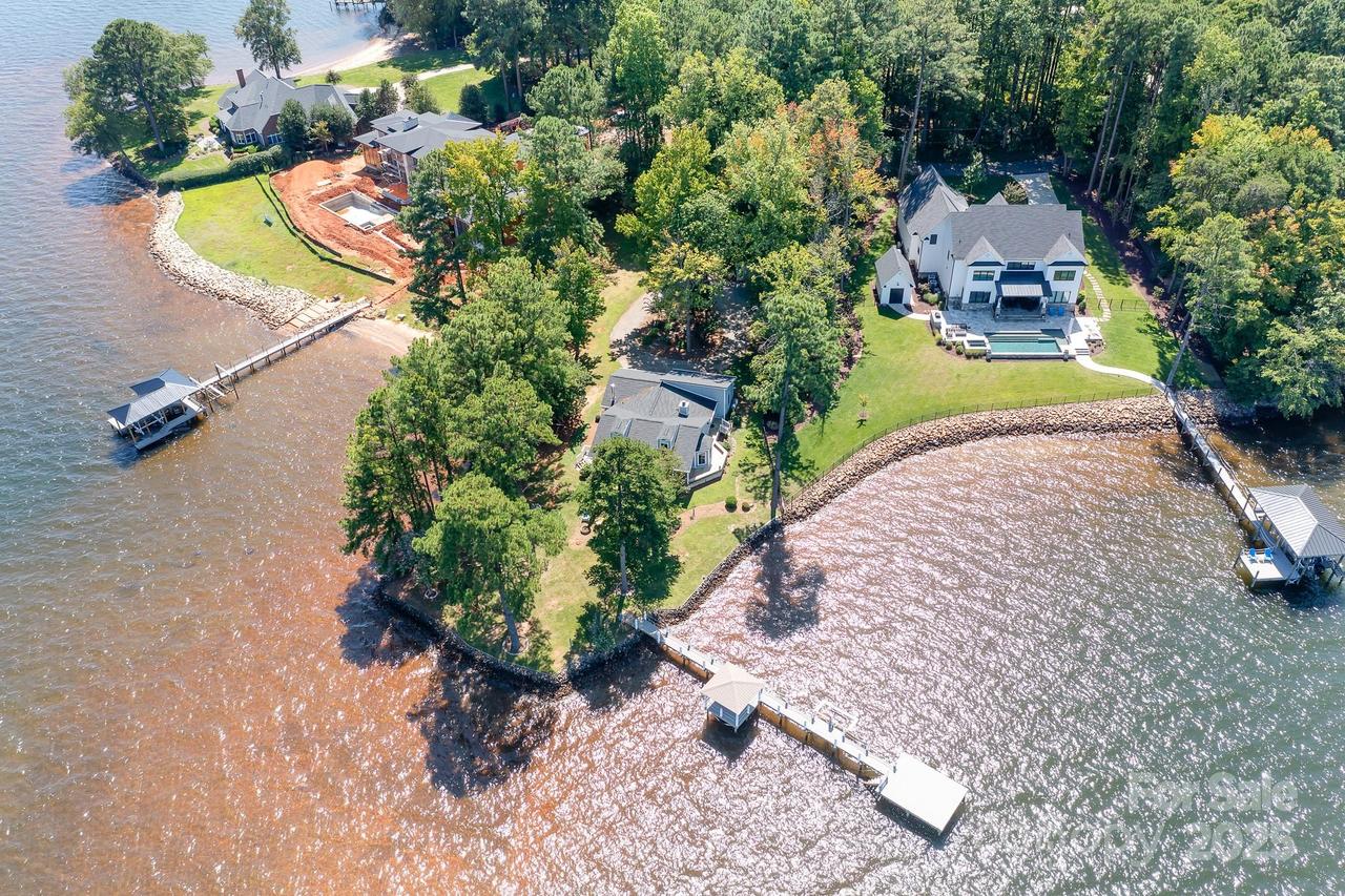 8293 Luckey Point Rd., Denver, NC 28037