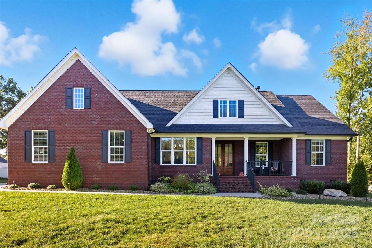 706 Toncin Ave., Bessemer City, NC 28016